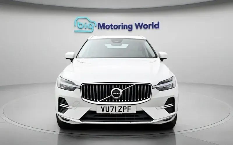 Used Volvo XC60 Inscription 340 HP (250 kW) 2021 White SUV