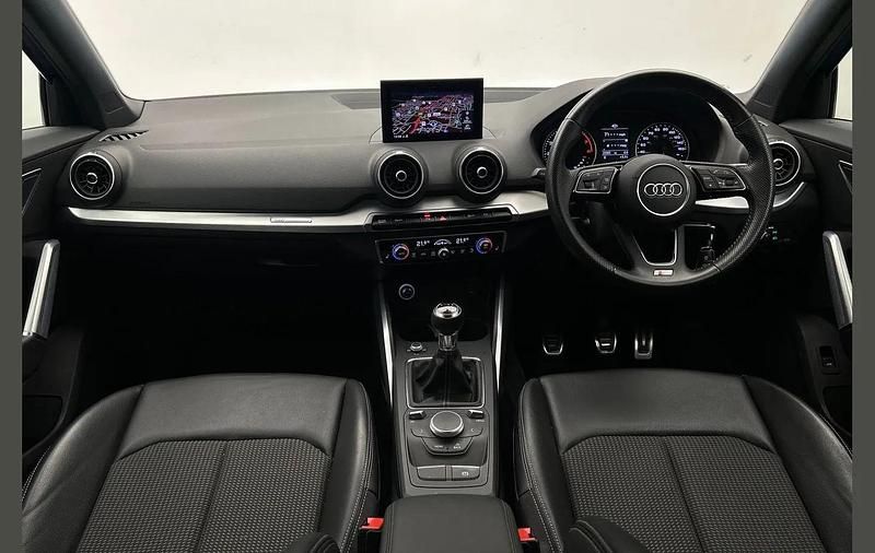 Used Audi Q2 S-Line 150 HP (110 kW) 2017 Blue SUV