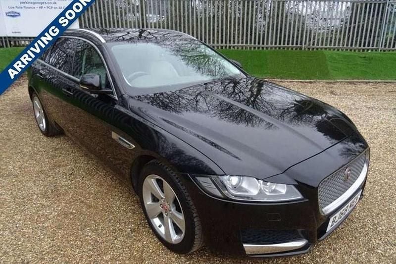 Used Jaguar XF Sportbrake Portfolio 250 HP (183 kW) 2018 Black Estate