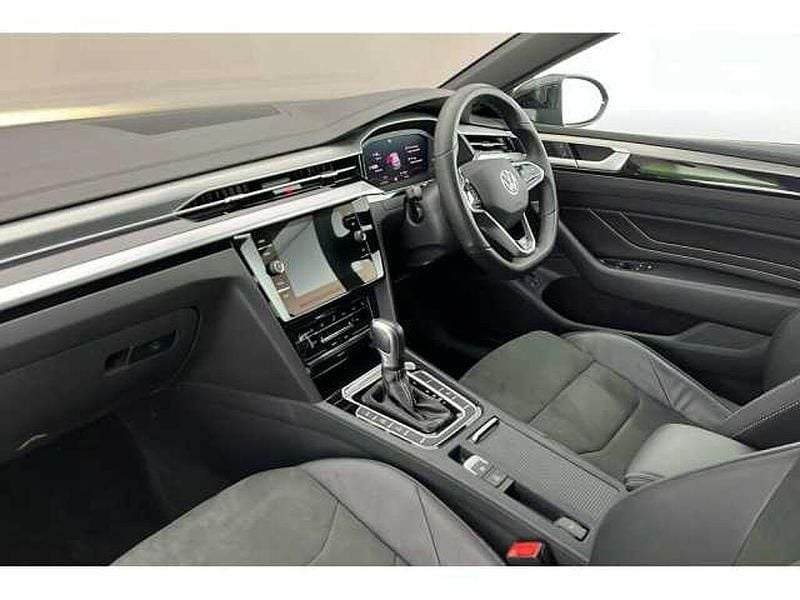 Used VW Arteon 218 HP (160 kW) 2024 Estate