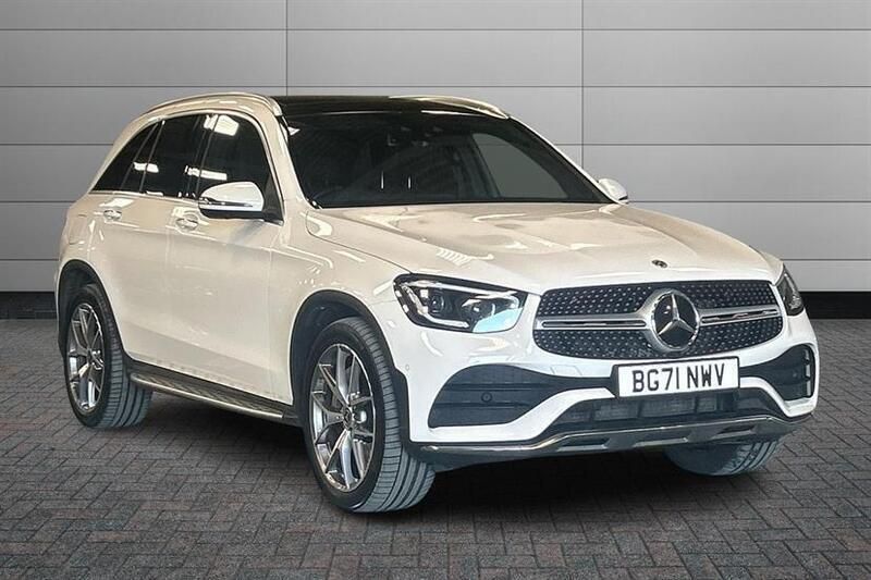 Polar white Used 2021 Mercedes GLC300 AMG Line Premium Estate | £28,950 (Fair price) - Image 1/4