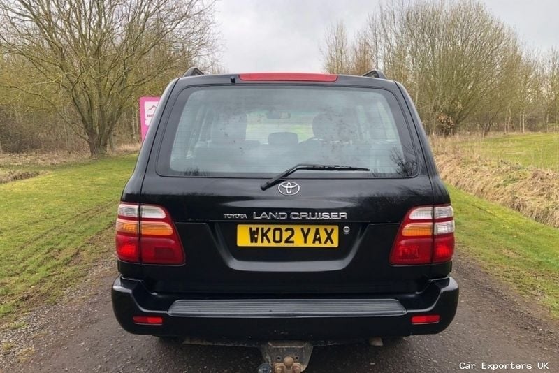 Used Toyota Land Cruiser 201 HP (147 kW) 2002 SUV