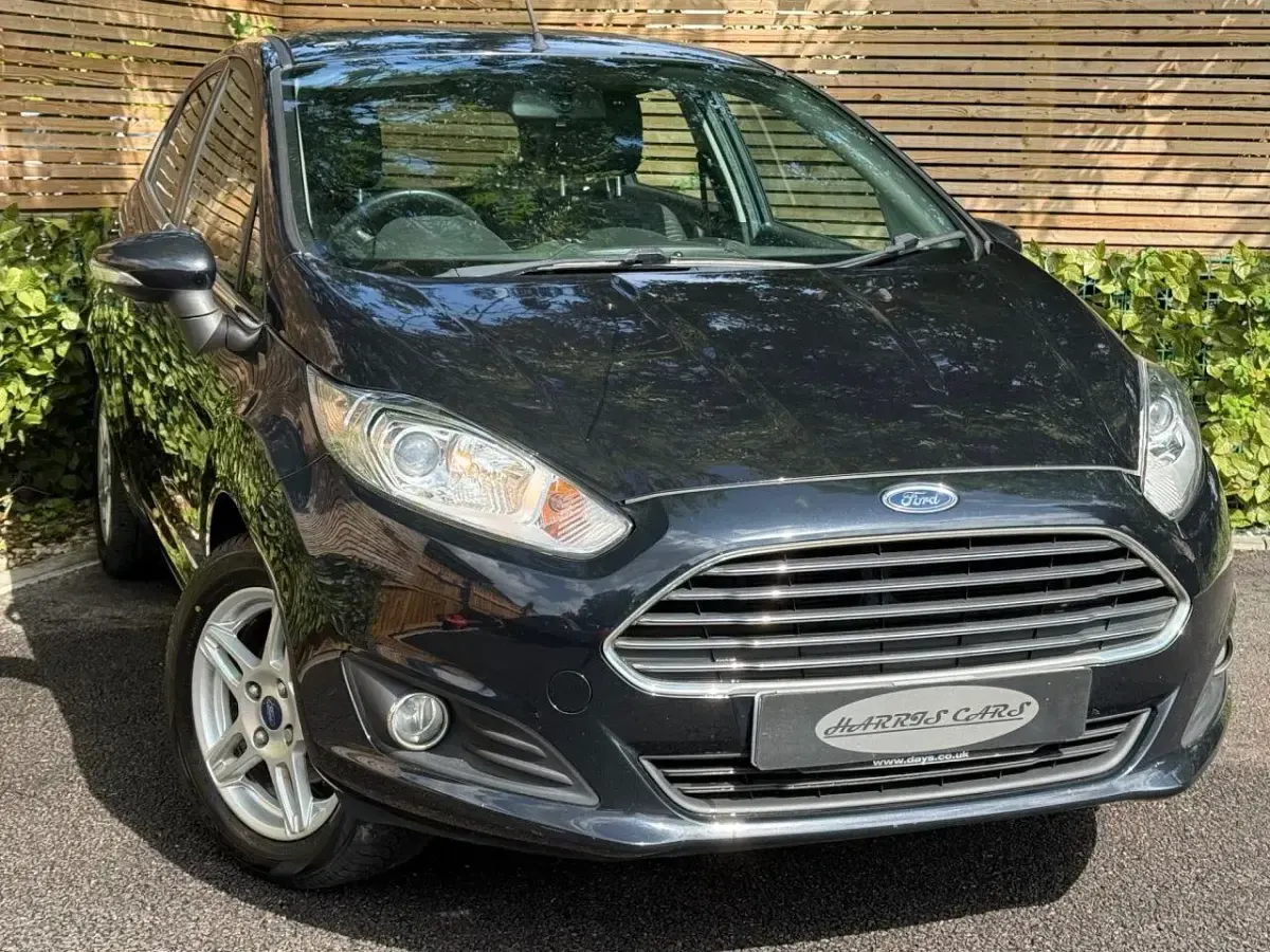Used Ford Fiesta Zetec 82 HP (60 kW) 2014 Black Hatchback