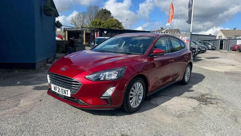 Usado Ford Focus Titanium 125 HP (91 kW) 2021 Vermelho Citadino