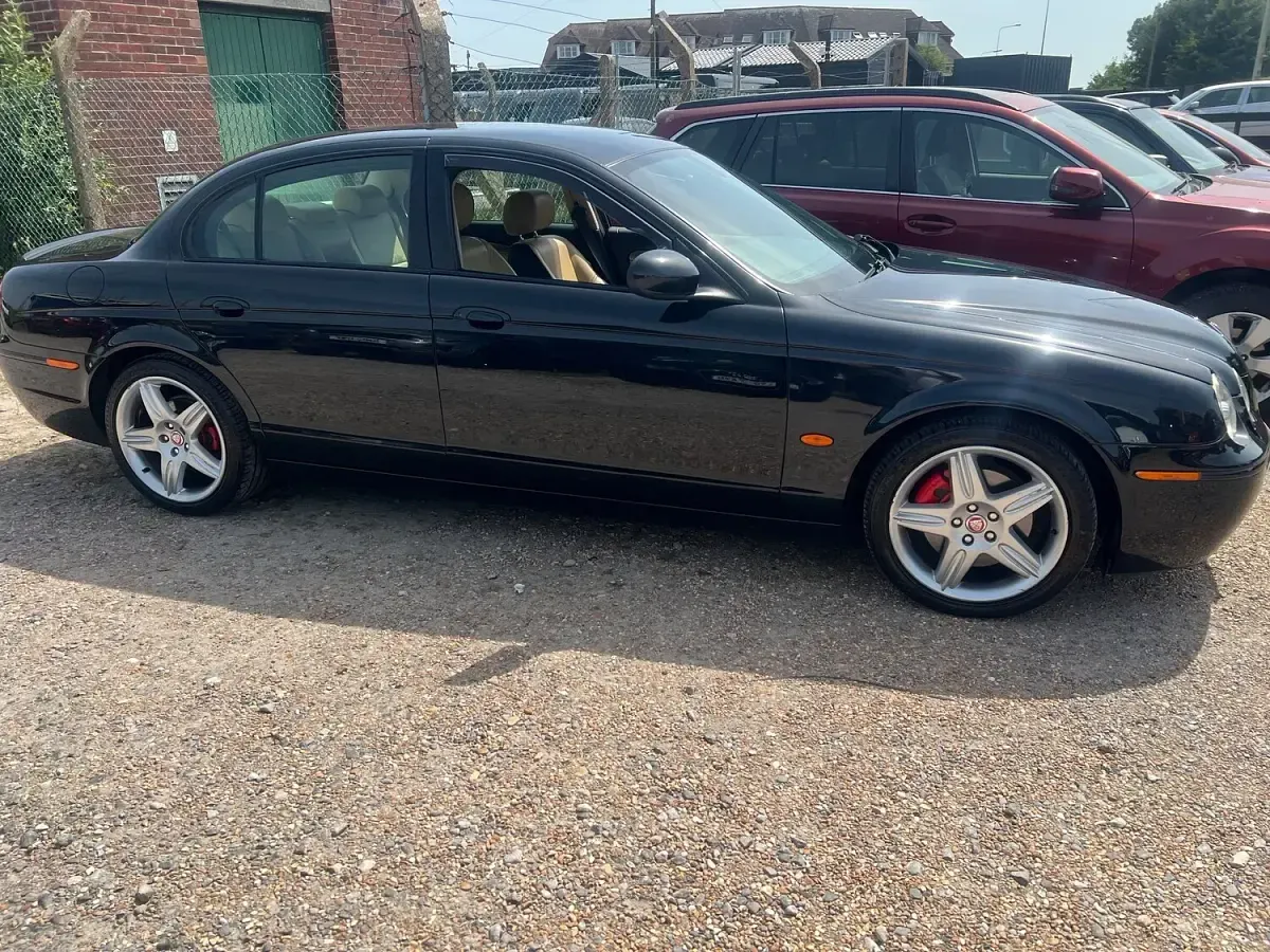 Used Jaguar S-Type S 300 HP (220 kW) 2005 Black Sedan