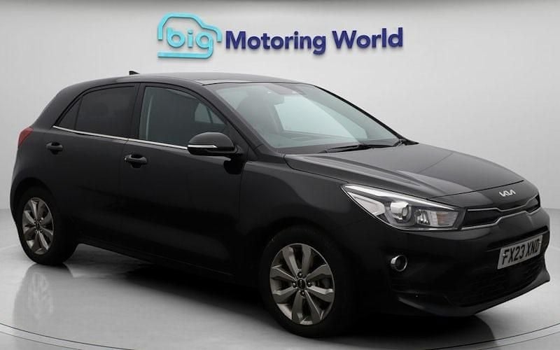 Used 2023 Kia Rio 3 Hatchback | £12,600 (Fair price) - Image 1/4