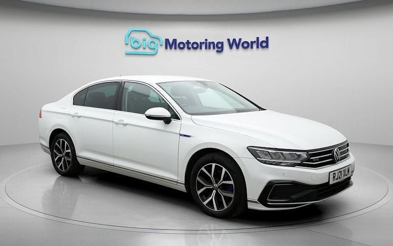 Used VW Passat GTE 218 HP (160 kW) 2021 White Sedan