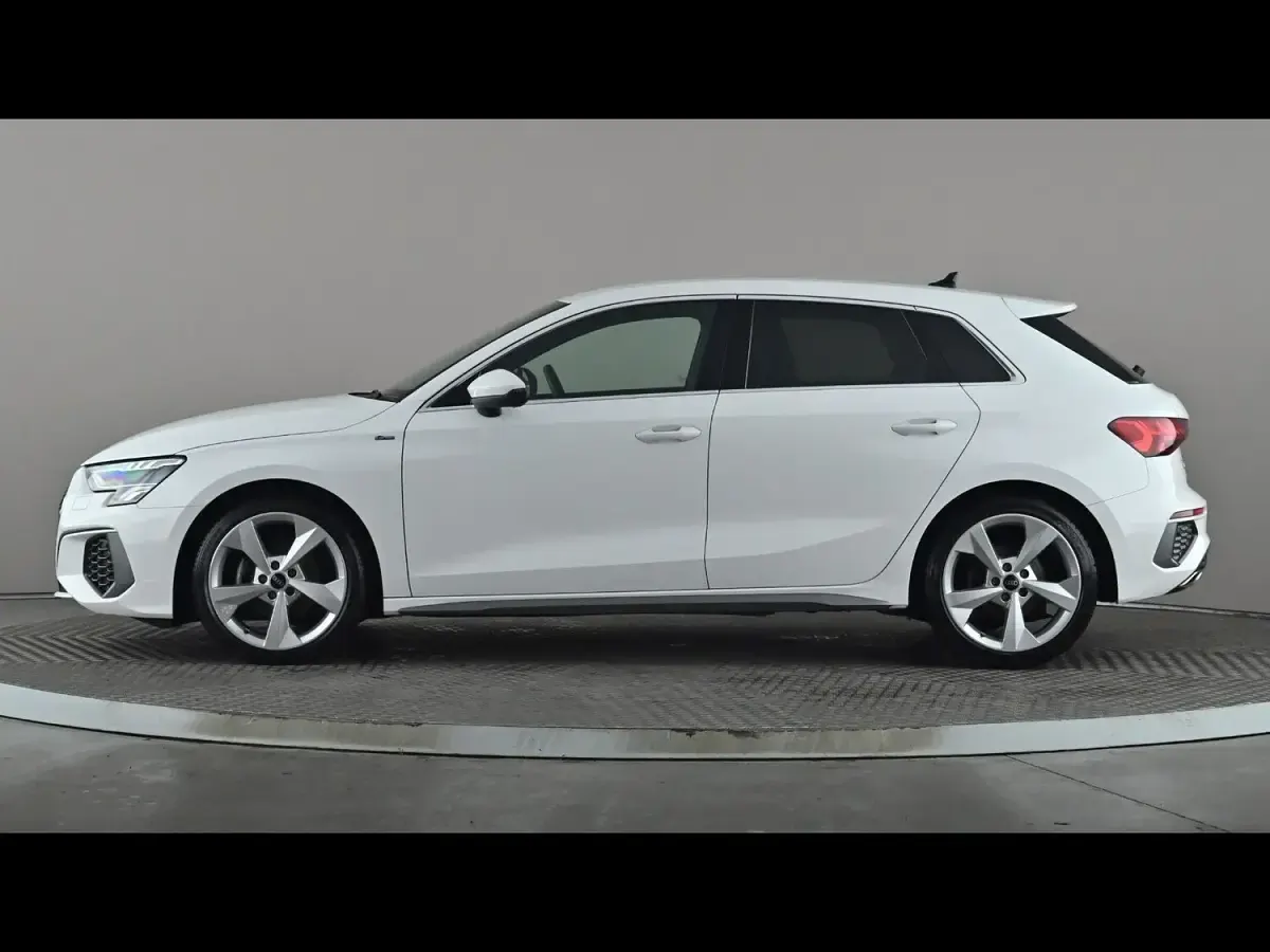 Used Audi A3 S-Line 150 HP (110 kW) 2023 White Sedan