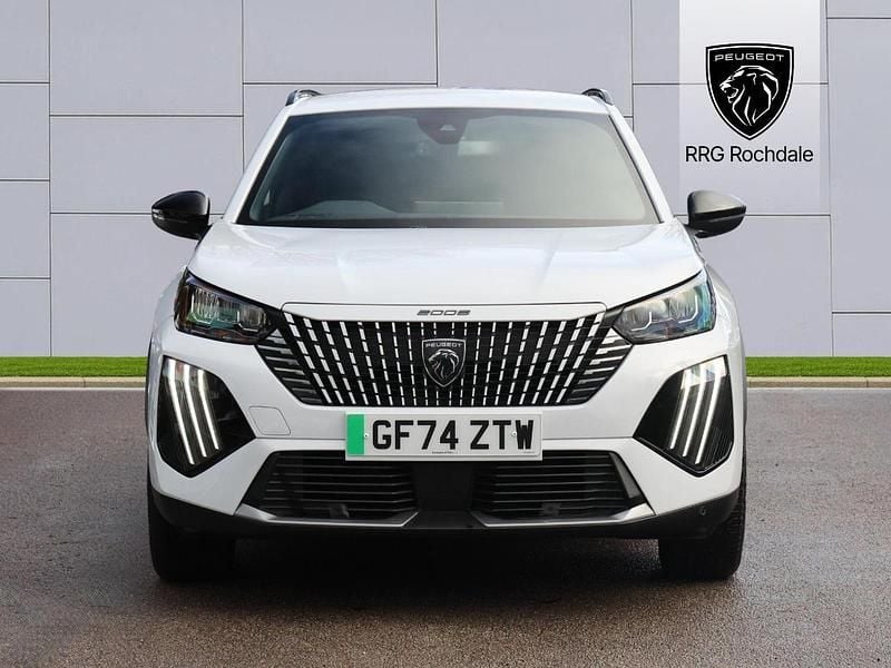 Used Peugeot e-2008 Allure 100 kW (136 HP) 2024 White SUV