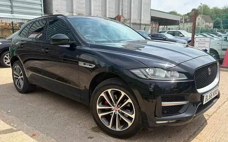 Used Jaguar F-Pace R-Sport 180 HP (132 kW) 2016 SUV