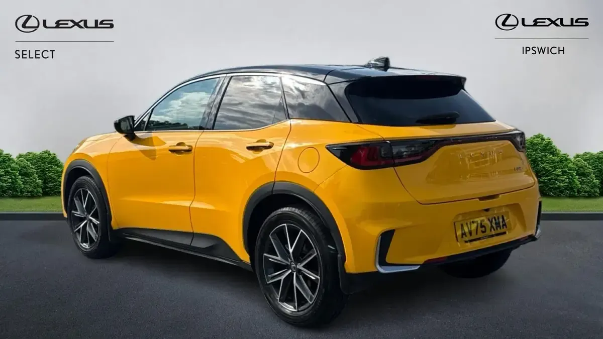 Used Lexus LBX 136 HP (100 kW) 2025 Yellow SUV