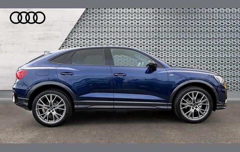 New Audi Q3 Black Edition 150 HP (110 kW) 2025 Blue SUV