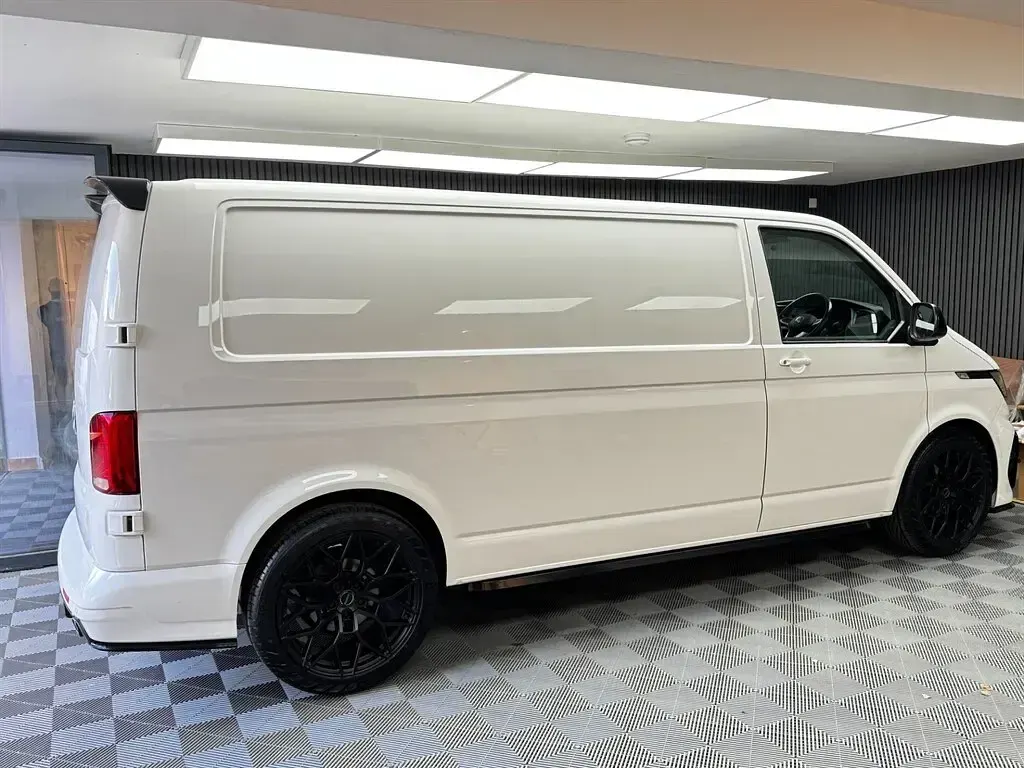 Used VW Transporter Startline 180 HP (132 kW) 2021 Candy white Van