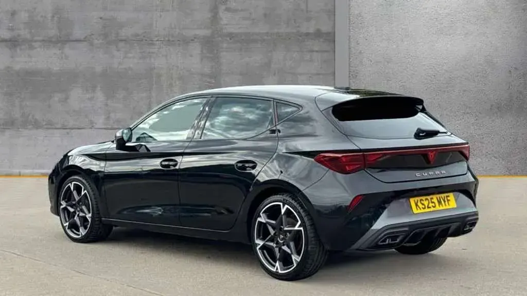 Used Cupra Leon 150 HP (110 kW) 2025 Black Hatchback