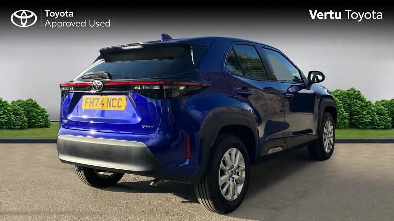 Used Toyota Yaris Hybrid 116 HP (85 kW) 2024 Estate