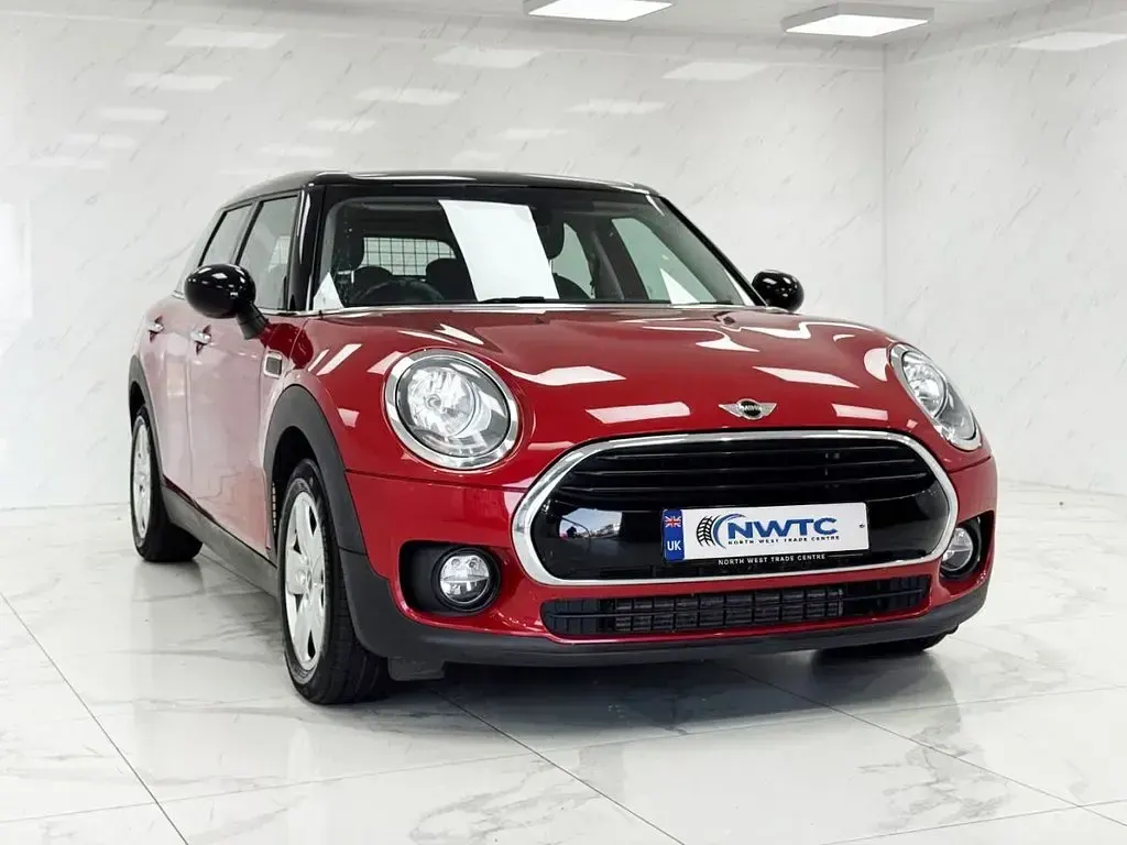 Used Mini Cooper Clubman 136 HP (100 kW) 2016 Red Estate