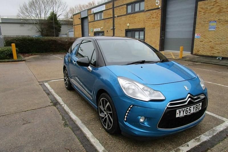 Used DS Automobiles DS3 110 HP (80 kW) 2016 Blue Hatchback