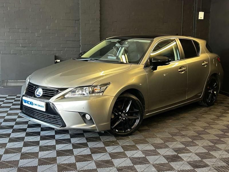 Grey and black Used 2017 Lexus CT200h Sport Line Hatchback | £11,695 (Fair price) - Image 1/4