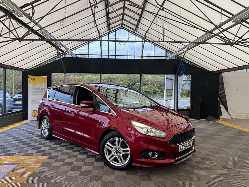 Red Used 2016 Ford S-MAX Sport MPV | £9,995 (Fair price) - Image 1/3