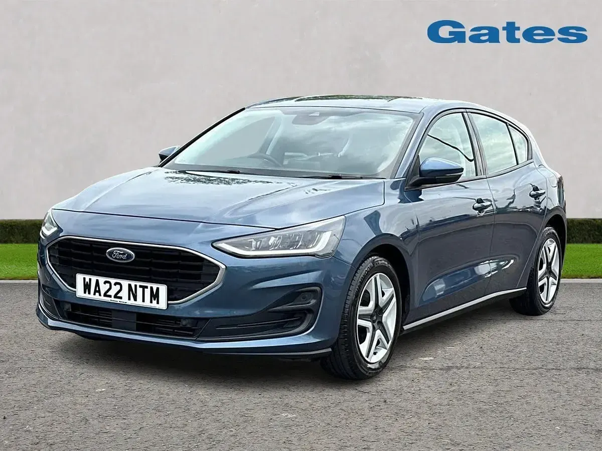 Begagnad Ford Focus Trend 125 HK (91 kW) 2022 Blå Halvkombi