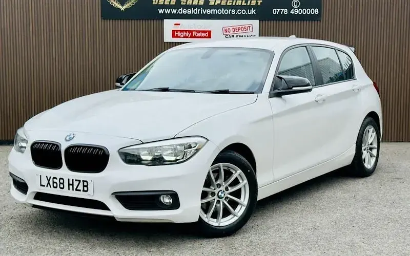 Used BMW 118 Comfort Edition 136 HP (100 kW) 2018 White Hatchback