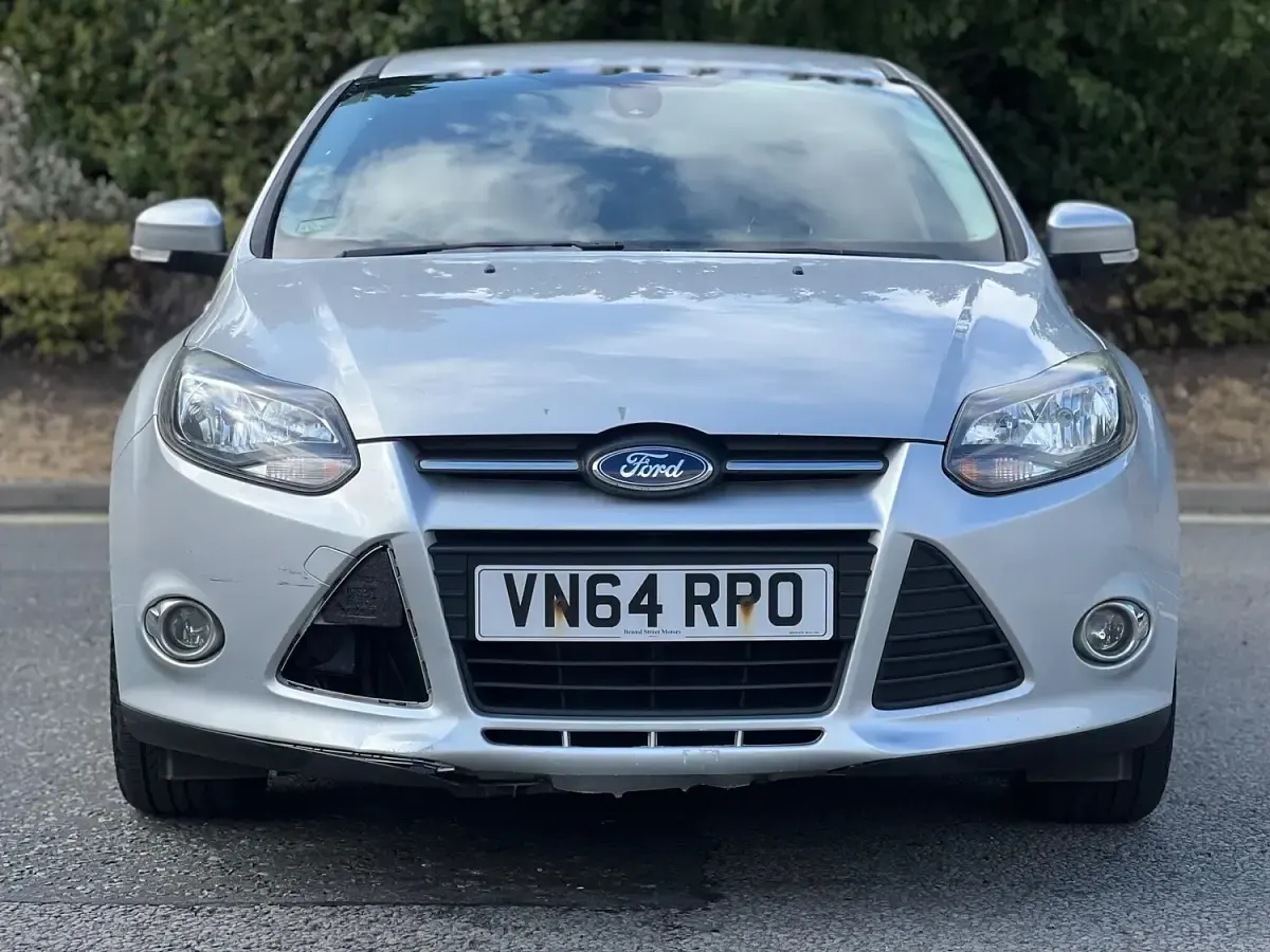 Used Ford Focus Zetec 2014 Silver Hatchback