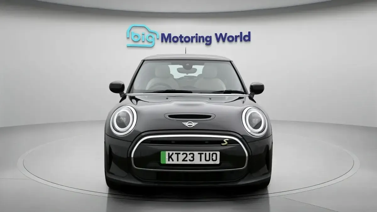 Used Mini Cooper S Hatch 135 kW (184 HP) 2023 Black Hatchback