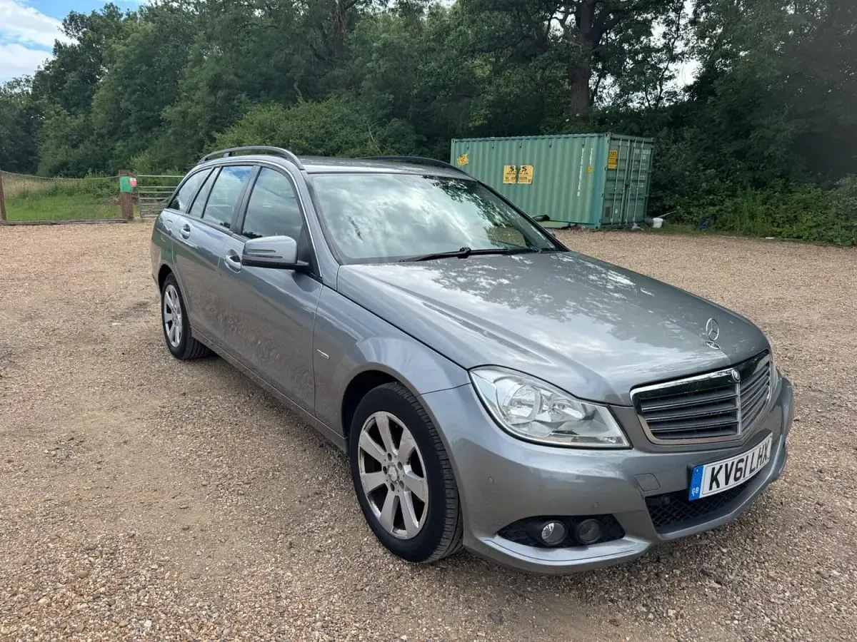 Used Mercedes C180 AMG Edition 1 156 HP (114 kW) 2011 Silver Estate
