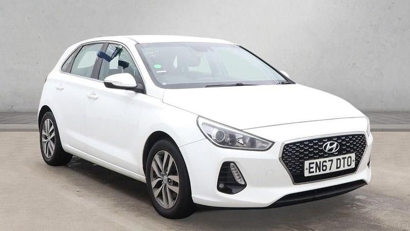 White Used 2018 Hyundai i30 SE Hatchback | £5,995 (Fair price) - Image 1/4