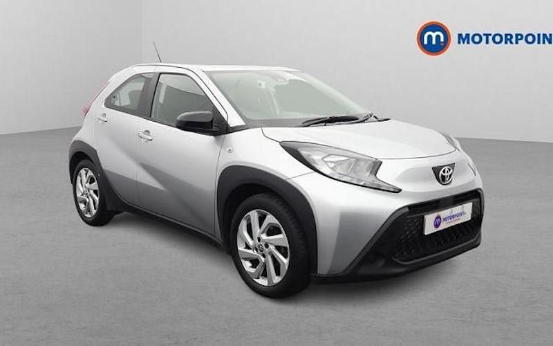 Used Toyota Aygo X PURE 72 HP (52 kW) 2025 SUV