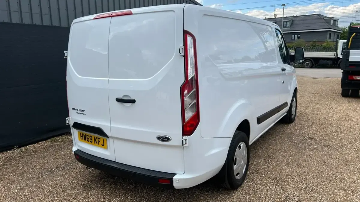 Used Ford Transit Custom Trend 105 HP (77 kW) 2019 White Van
