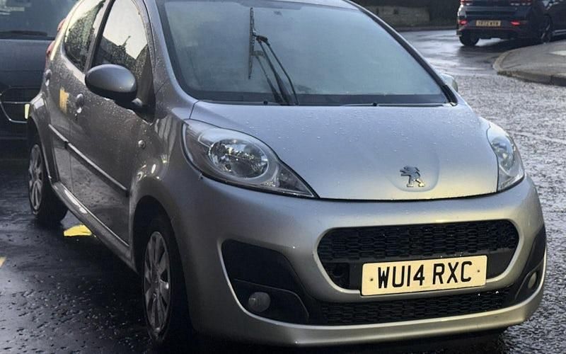 Used Peugeot 107 Active 68 HP (50 kW) 2014 Silver Hatchback