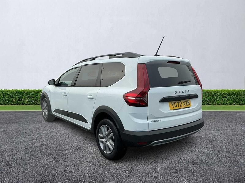 Used Dacia Jogger Comfort 110 HP (80 kW) 2022 White MPV