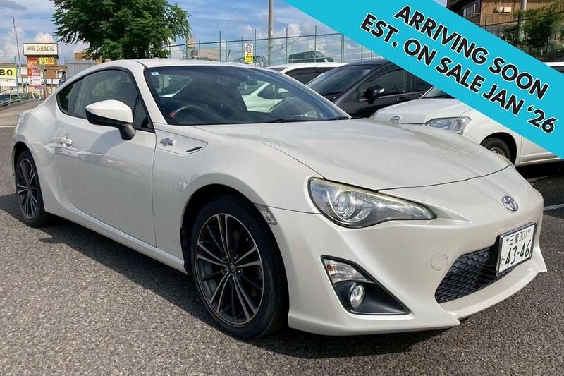 White Used 2014 Toyota GT86 GT Coupe | £12,995 (Fair price) - Image 1/3