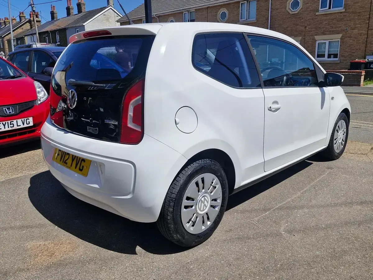 Used VW up! move up! 60 HP (44 kW) 2012 White Hatchback