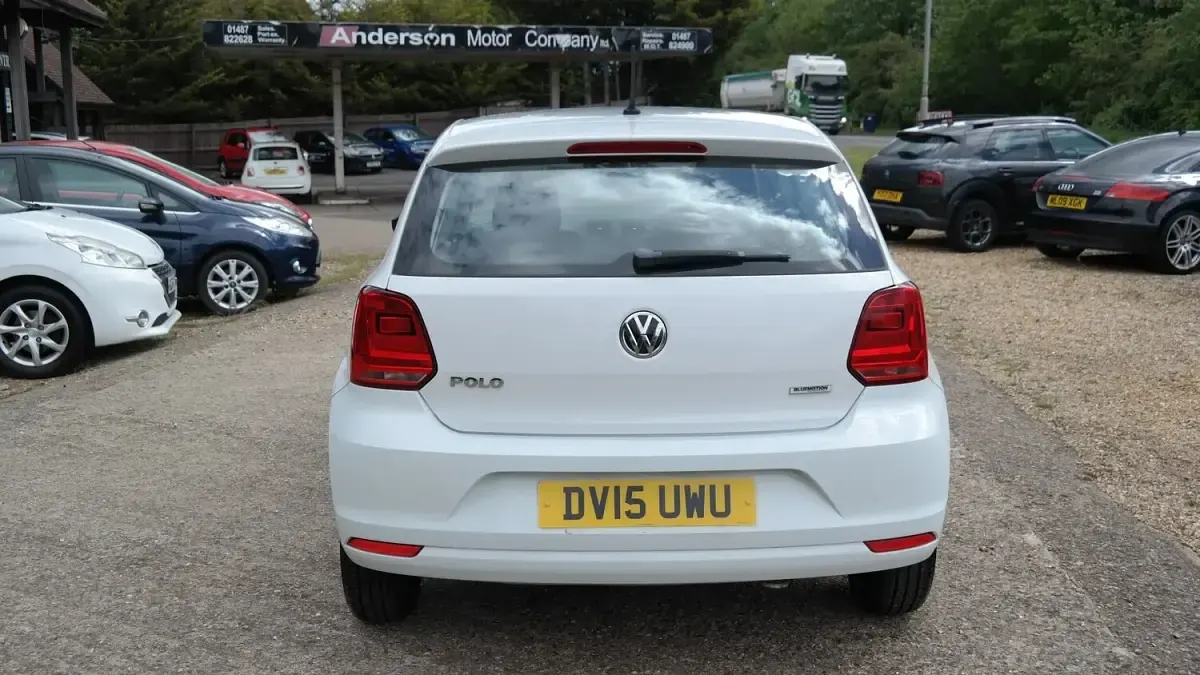 Used VW Polo S 59 HP (43 kW) 2015 White Hatchback