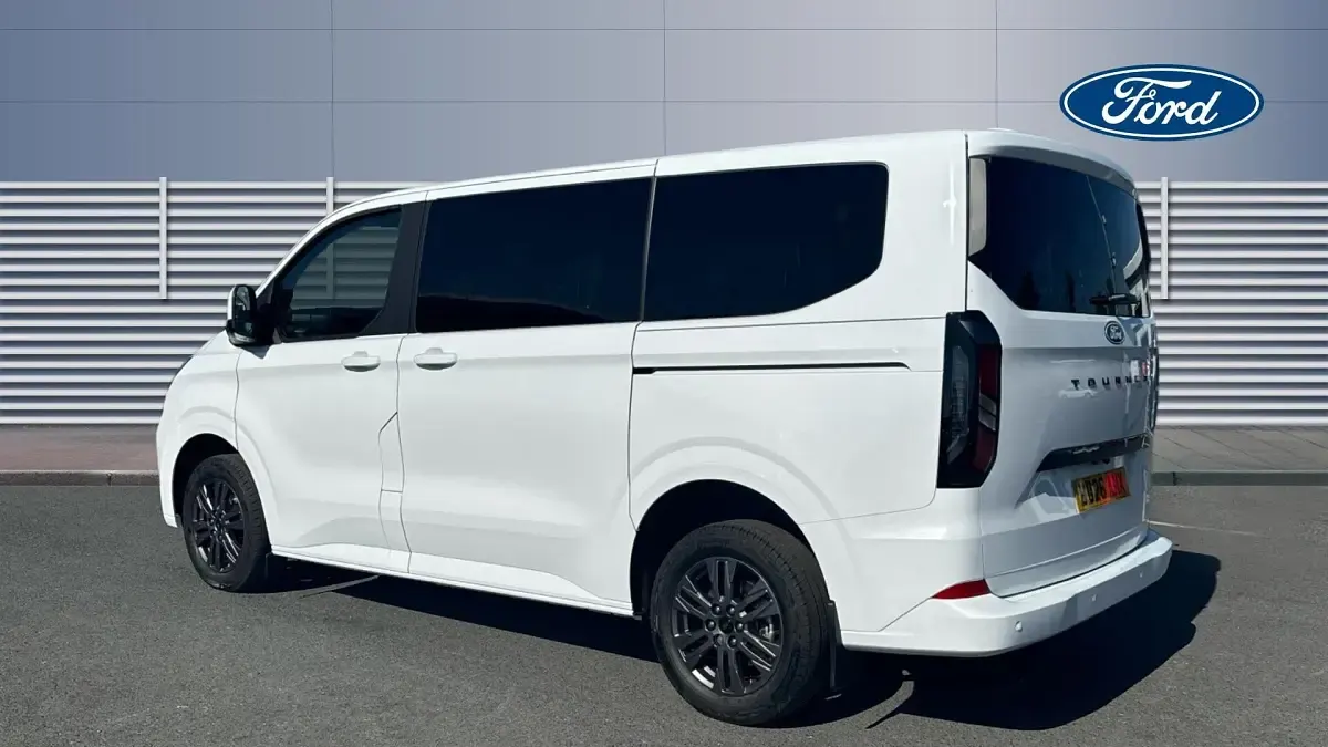Ny Ford Tourneo Custom Titanium 136 HK (100 kW) 2026 Van