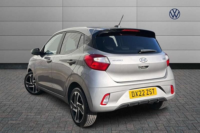 Used Hyundai i10 Premium 65 HP (47 kW) 2022 Other Hatchback