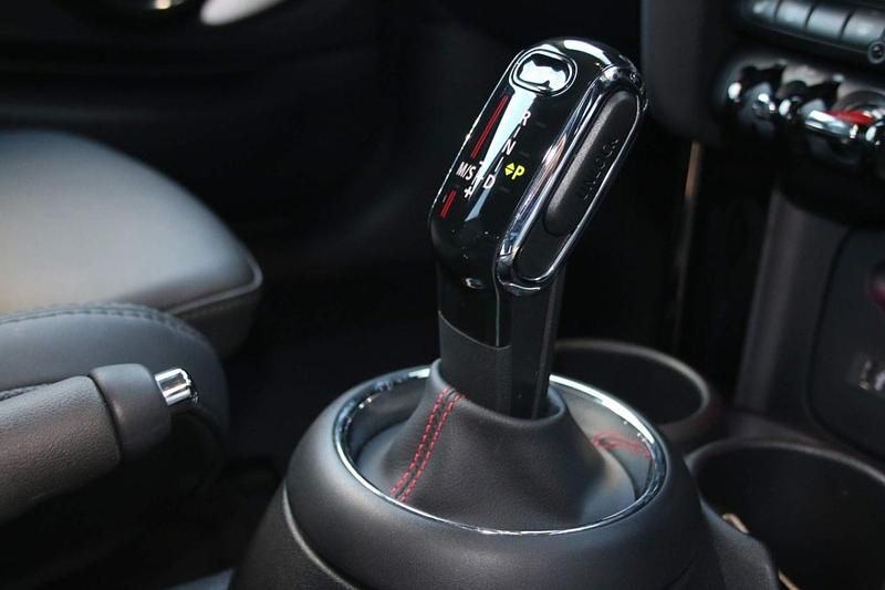 Używany Mini Cooper S Exclusive 2019 Czarny Hatchback