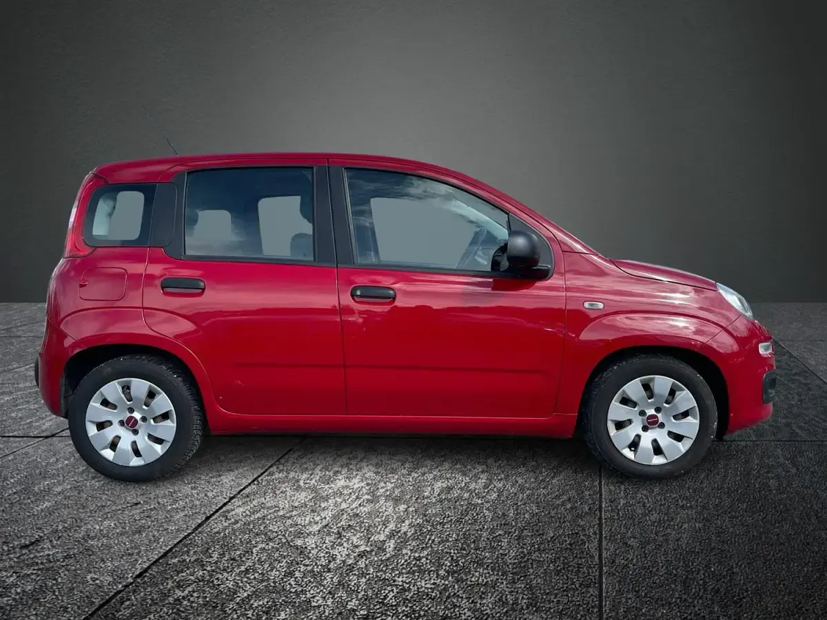 Used Fiat Panda Pop 69 HP (50 kW) 2015 Red Hatchback