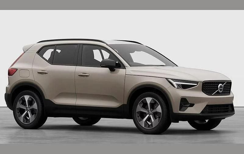 White New 2025 Volvo XC40 Plus SUV | £33,622 (Super price) - Image 1/4