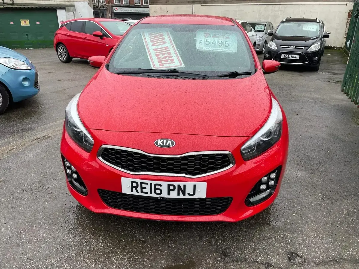 Used Kia Ceed GT-Line 136 HP (100 kW) 2016 Red Hatchback