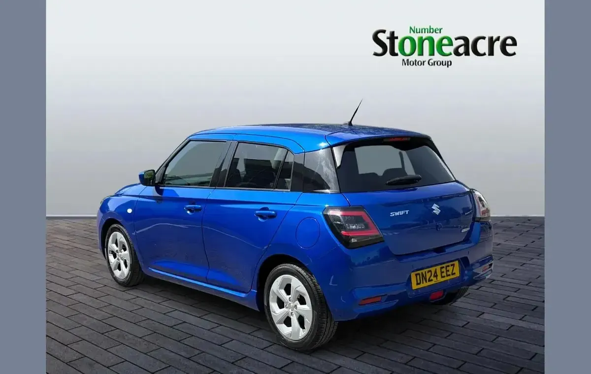 Used Suzuki Swift 80 HP (58 kW) 2024 Blue Hatchback