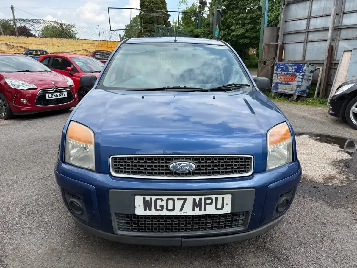 Begagnad Ford Fusion Zetec 101 HK (74 kW) 2007 Blå Halvkombi