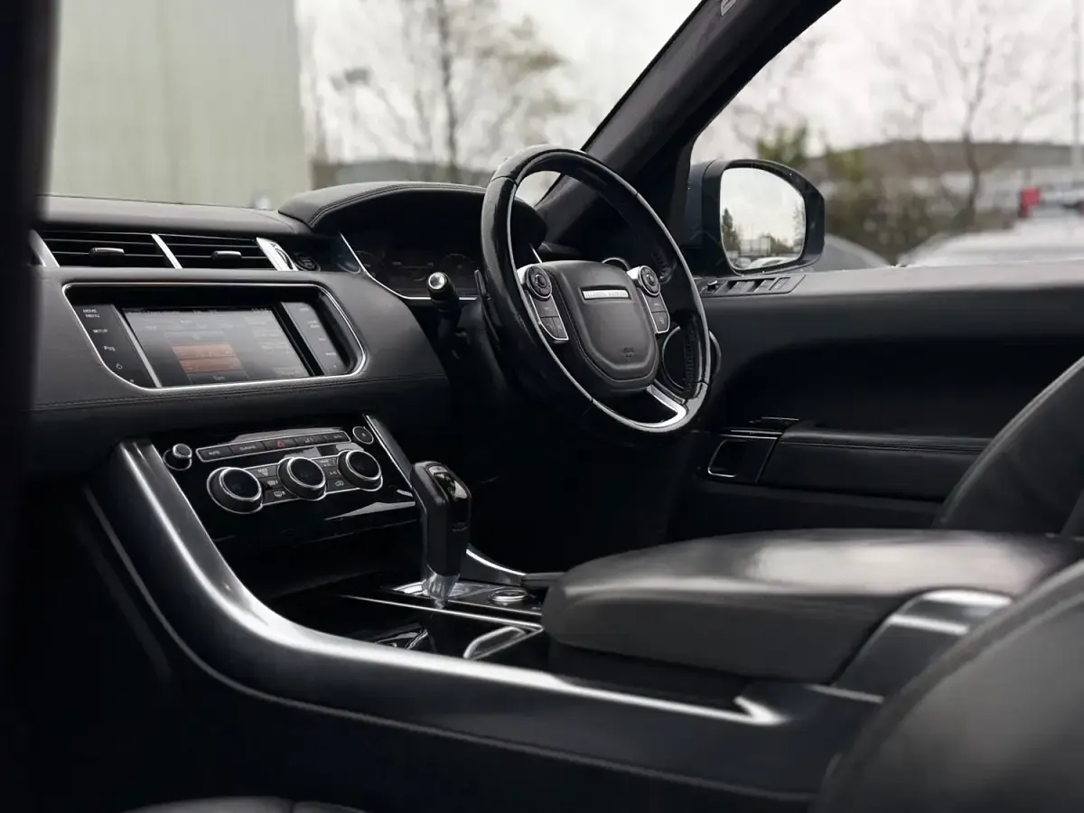 Używany Land Rover Range Rover Autobiography Dynamic 306 KM (225 kW) 2015 Czarny SUV