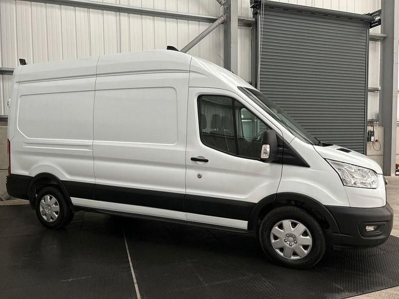 Used Ford Transit Trend 130 HP (95 kW) 2022 White Van