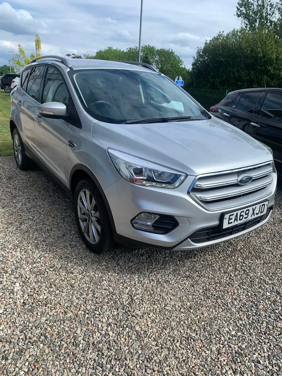 Begagnad Ford Kuga Titanium 2019 Silver SUV