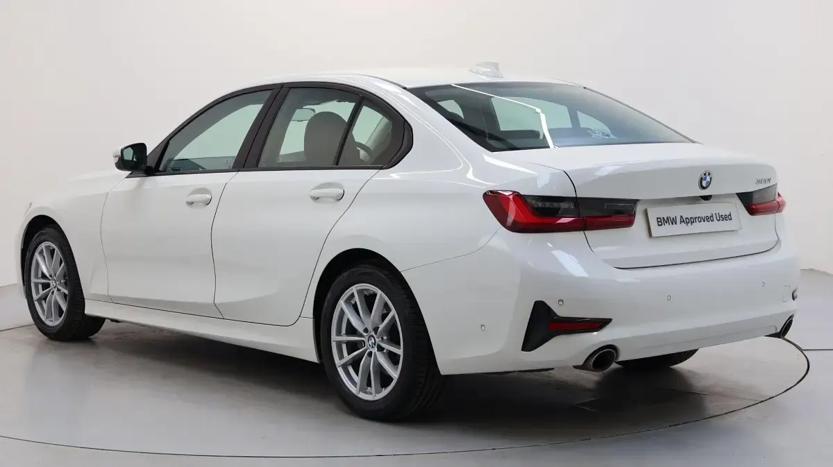 Used BMW 320 Sport Line 181 HP (133 kW) 2022 White Sedan