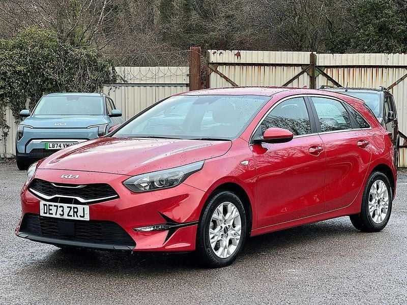Used Kia Ceed 158 HP (116 kW) 2023 Red Hatchback