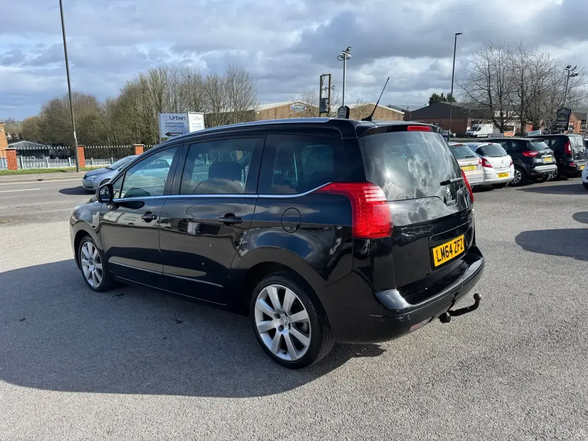 Second-hand Peugeot 5008 Allure 150 CP (110 kW) 2014 Negru Monovolum